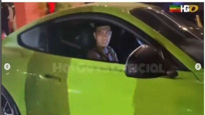 Mengisi Ceramah Subuh di Pontianak, Ustadz Abdul Somad Datang Pakai Mobil Seharga Rp1,5 Miliar